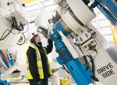 Wider approach needed to encourage more female engineering apprentices