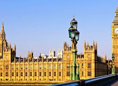 Physics teacher recruitment has fallen yet again – it’s time for action